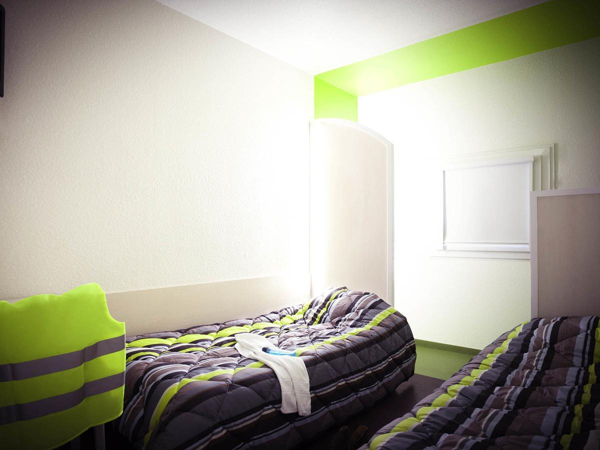 Tip Hotel Cambrai Ex Hotel F1 ภายนอก รูปภาพ